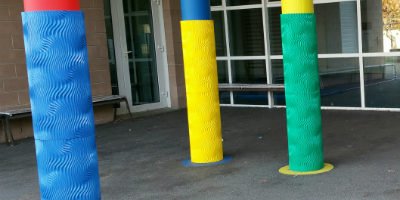 Potoron dans une cour de récré