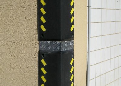 Bouclier blindé pour angle