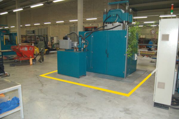 811803-identification-marquage-sols-mise-en-application